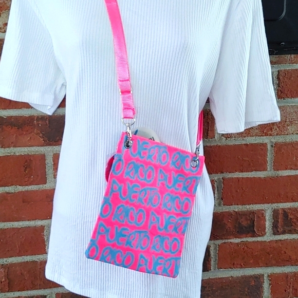 Robin Ruth Puerto Rico Crossbody - Picture 3 of 5